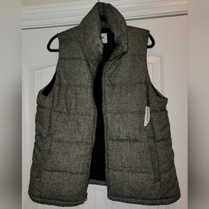 Old Navy Puffer Vest Women's NWT